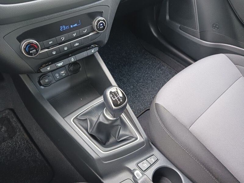 Fahrzeugabbildung i20 Advantage 1.0 T-GDI Start&Stop MT  Bild 26 von 28