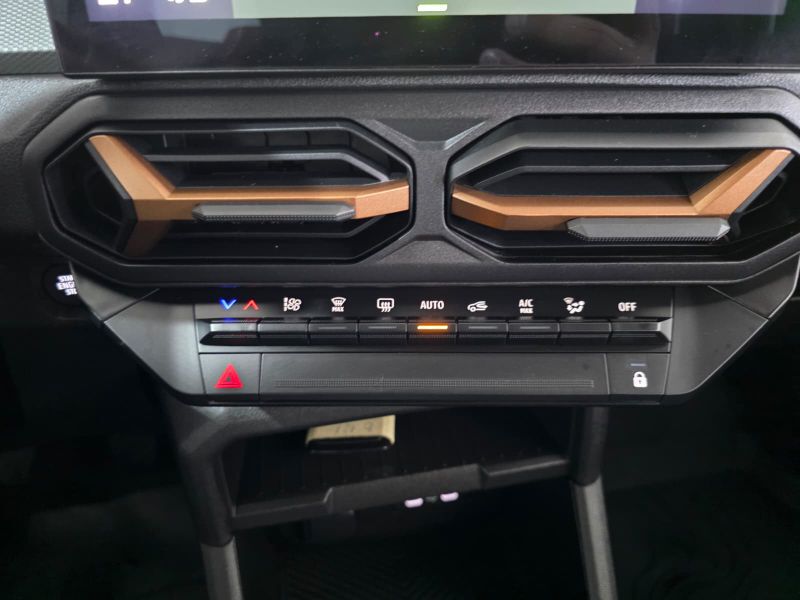 DACIA Duster 2024 — imagine 33