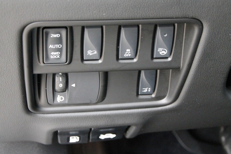 Fahrzeugabbildung Koleos INITIALE PARIS BLUE dCi 185 4WD X-tronic Bild 14 von 22