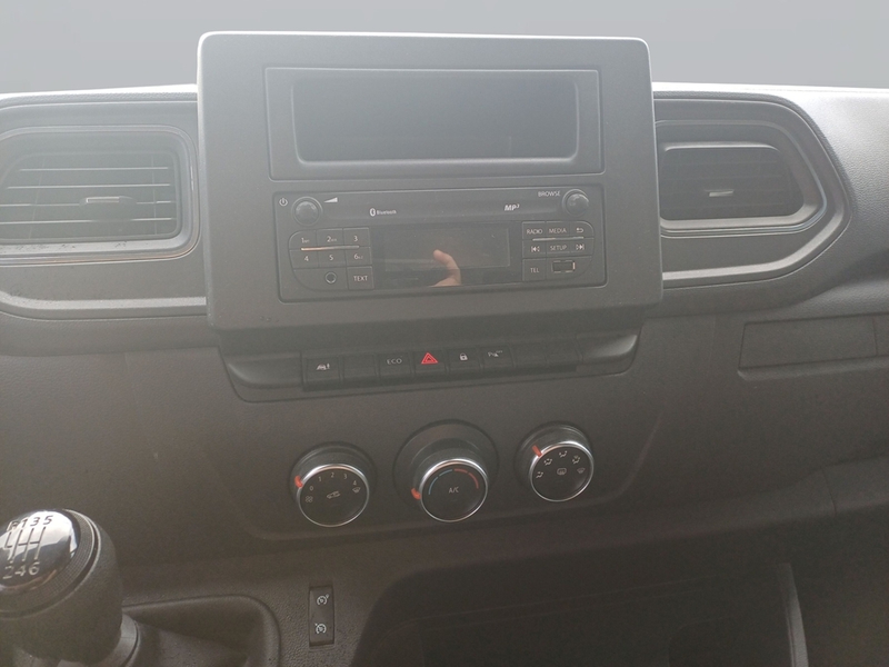 Fahrzeugabbildung Master Basis L2H2 2,8t 2.2dCi 66kW 6S Bild 11 von 12