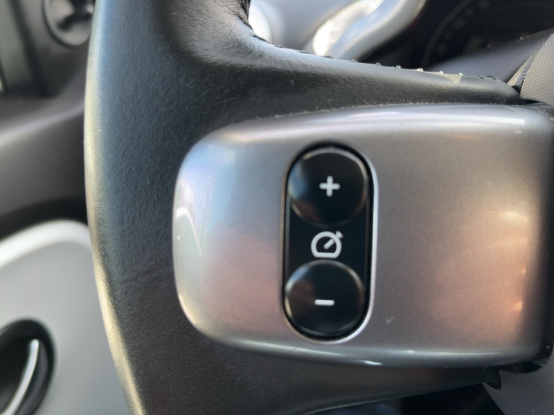 Fahrzeugabbildung Twingo Klima GJR Bild 14 von 16