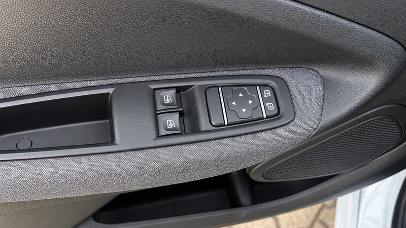 Fahrzeugabbildung Zoe EXPERIENCE (Selection) R110 Z.E. 50 Bild 5 von 16
