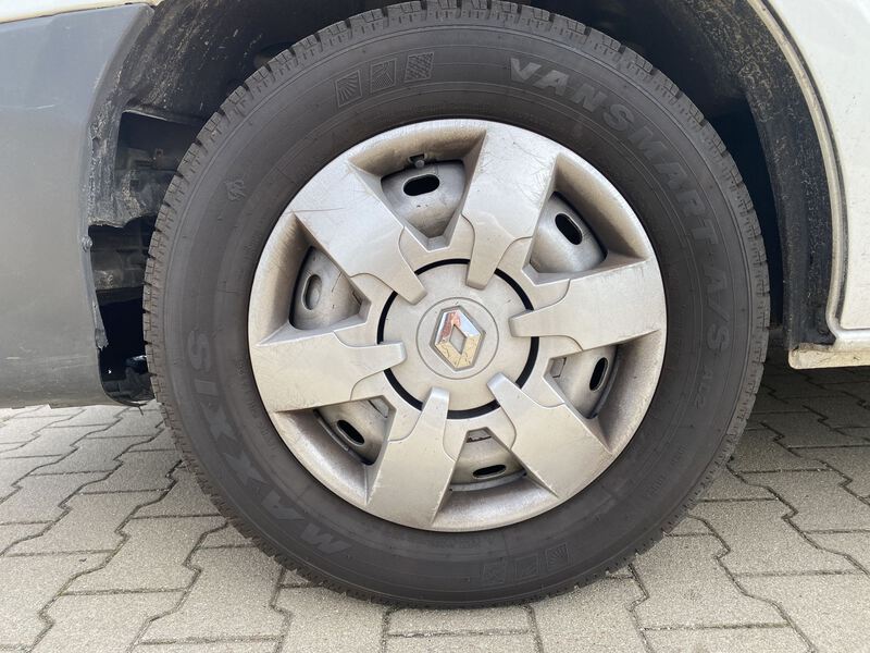 Fahrzeugabbildung Trafic III Komfort L1H1 2,7t Bild 15 von 15