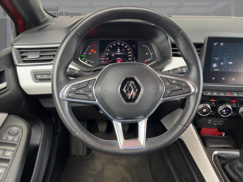 Fahrzeugabbildung Clio Apple CarPlay Rückfahrkamera Bild 11 von 23