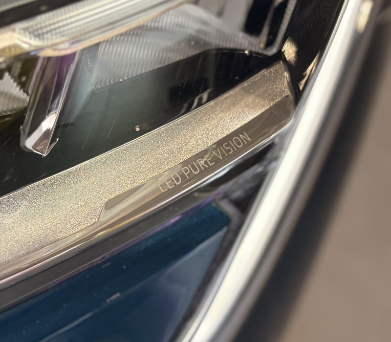 Fahrzeugabbildung Arkana INTENS TCe 140 EDC  Bild 43 von 50