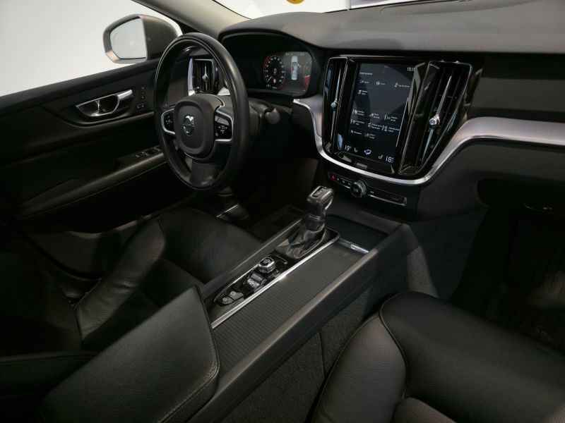 VOLVO S60 2018 — imagine 36