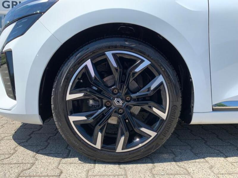 Fahrzeugabbildung Clio Techno Bild 13 von 15