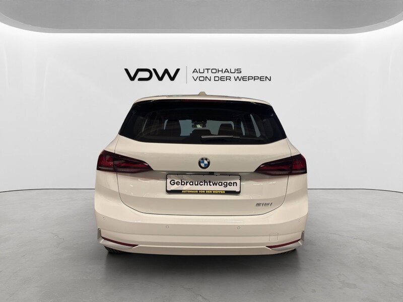 Fahrzeugabbildung 218 i Active Tourer Bild 6 von 15