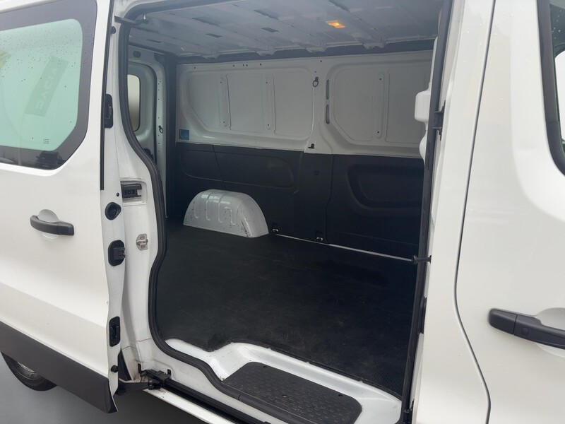 Fahrzeugabbildung Trafic Lkw Komfort L2H1 3,0t E Bild 6 von 11
