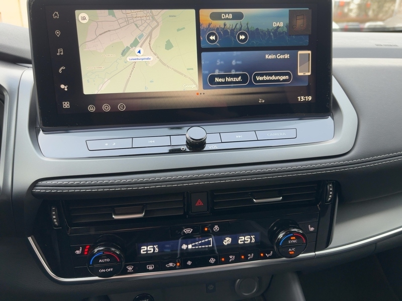 Fahrzeugabbildung Qashqai N-Connecta 1.5 VC-T e-POWER 190PS 4x2 WK Bild 12 von 20