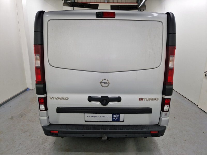 Fahrzeugabbildung Vivaro B Kasten 1.6 CDTI Biturbo L2H1 2.9t AHK Bild 3 von 33