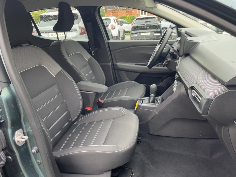 Fahrzeugabbildung Sandero Journey TCe 90 CVT+NAVI+KAMERA+SHZG+LED+CARPLAY+ Bild 11 von 15