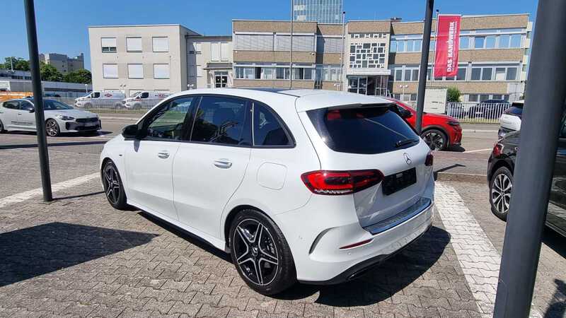 Mercedes-Benz B 220