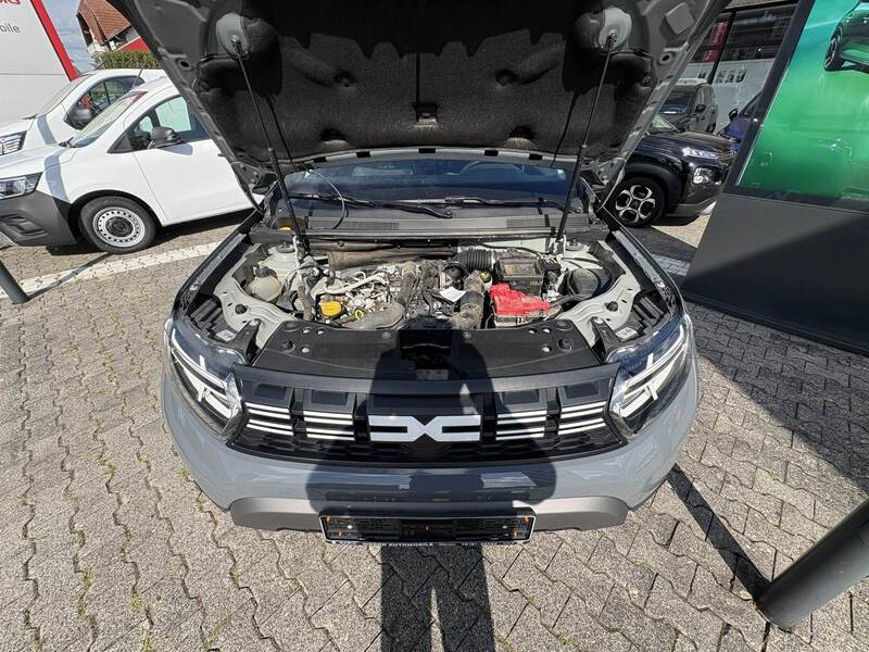 Fahrzeugabbildung Duster II 1.3 TCe 130 Journey 2WD Bild 16 von 18