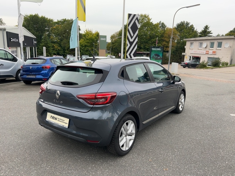 Fahrzeugabbildung Clio *Standort Malente* Bild 4 von 15