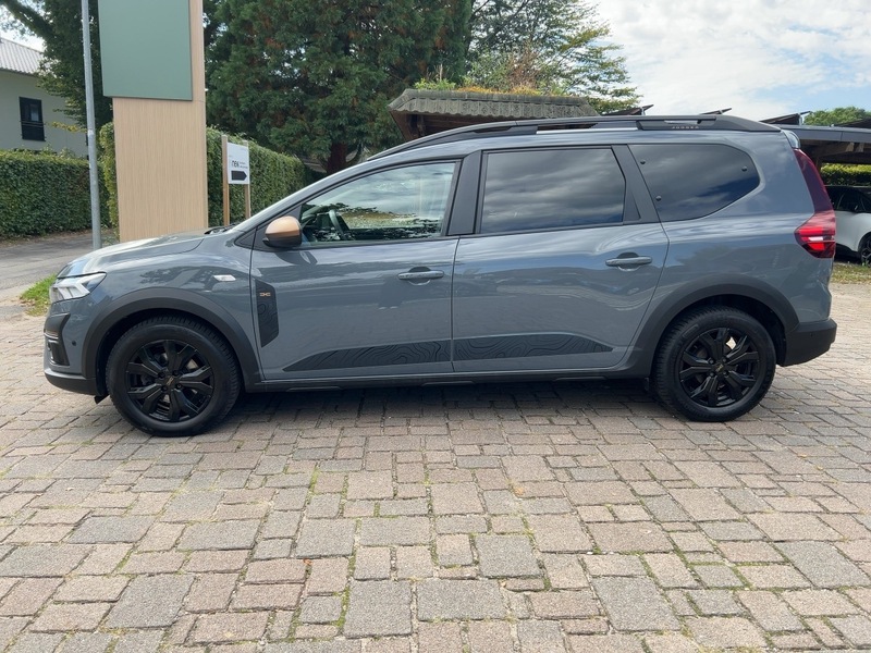 Fahrzeugabbildung Jogger TCe 110 Extreme+ *7-Sitzer* Bild 2 von 15