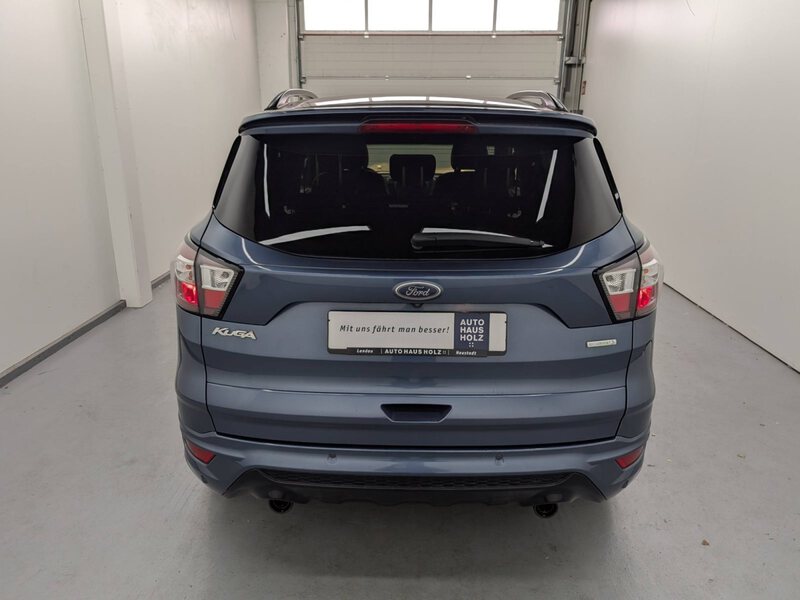 Fahrzeugabbildung Kuga 1.5 EcoBoost ST-Line Sony Keyfree Bild 3 von 44
