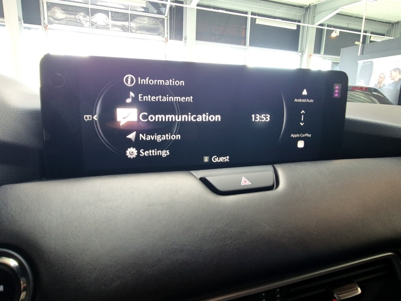 Fahrzeugabbildung CX-80 2.5L e-SKYACTIV PHEV 8AT AWD Homura Bild 11 von 15