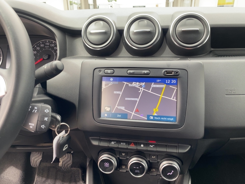 Fahrzeugabbildung Duster ABS Fahrerairbag Bild 11 von 21