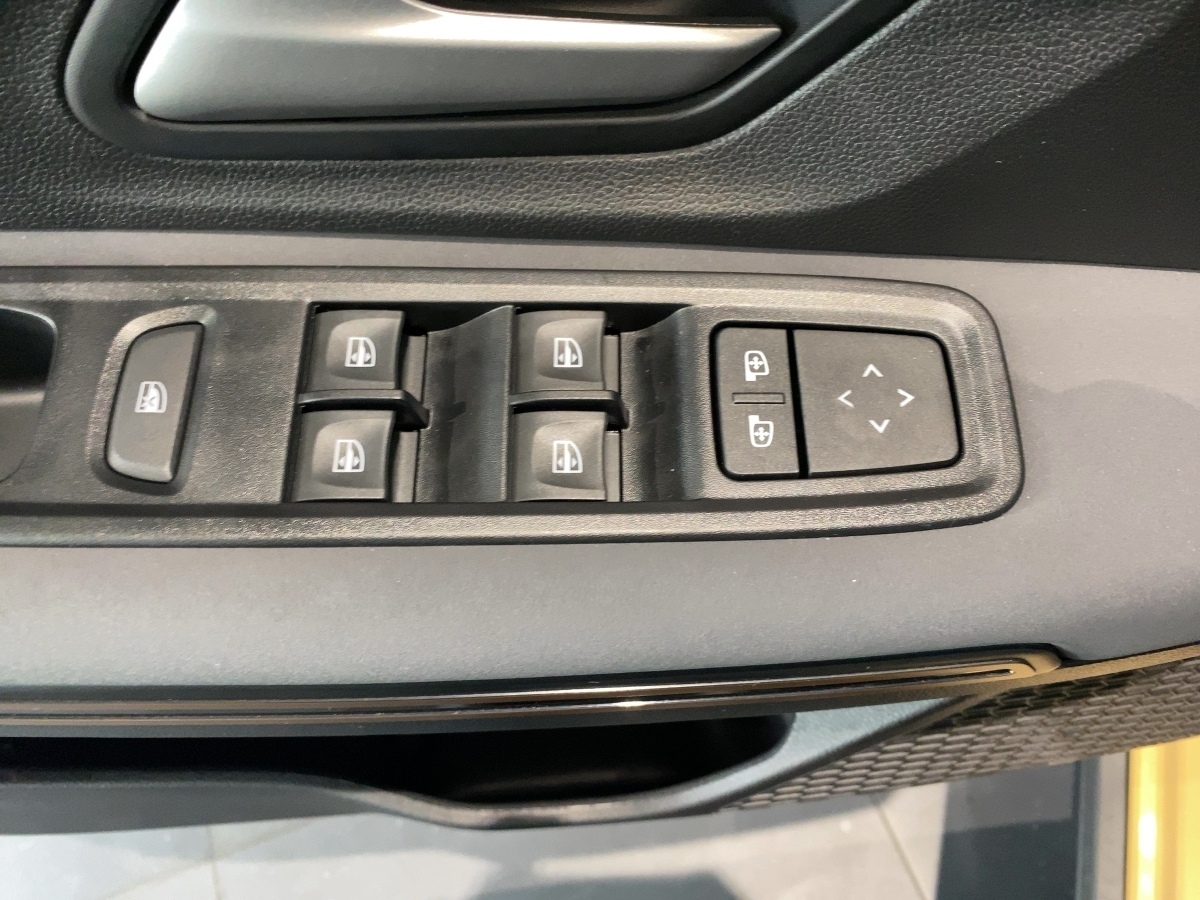 Dacia Sandero – Bild 12