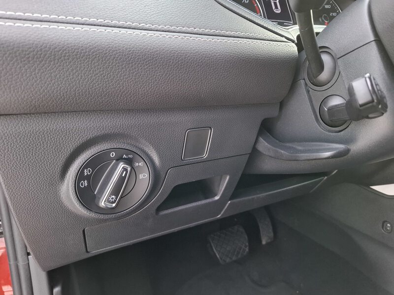 Fahrzeugabbildung Arona 1.0 TSI (115 PS) Xcellence 7-Gang DSG Bild 36 von 44