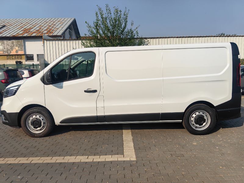 RENAULT Trafic 2025 — imagine 3