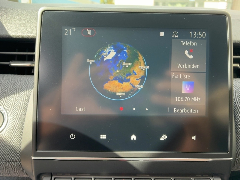 Fahrzeugabbildung Clio Techno Full Hybrid E-Tech 145 Bild 10 von 15