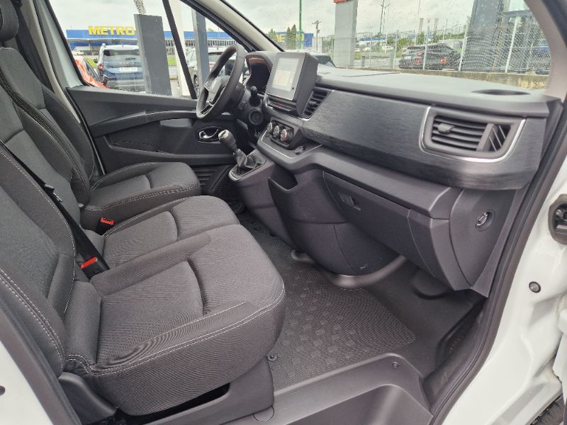 RENAULT Trafic 2024 — imagine 13