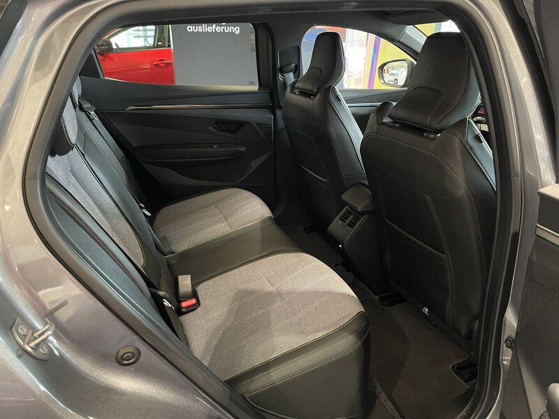 Fahrzeugabbildung Megane E-TECH Techno EV60 220 PS Optimum Charge  Bild 16 von 50