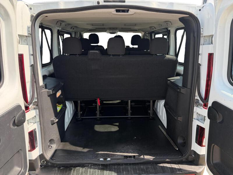 Renault Trafic Combi
