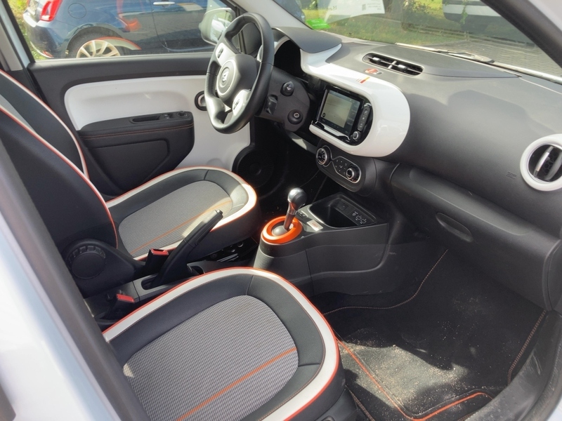 Fahrzeugabbildung Twingo ELECTRIC VIBES Bild 15 von 20