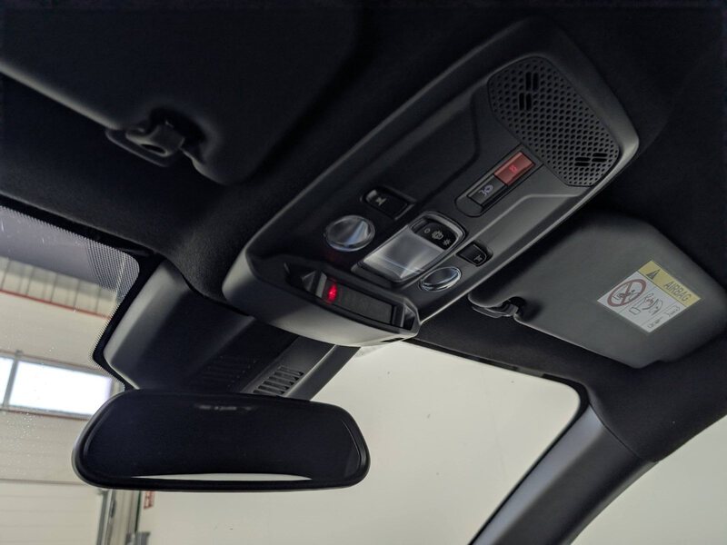 Fahrzeugabbildung Corsa YES 1.2 Turbo LED CarPlay SHZ Bild 31 von 34