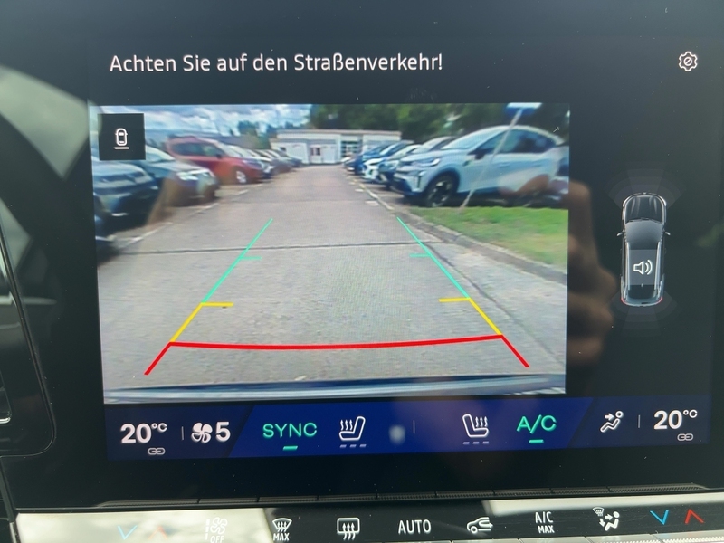 Fahrzeugabbildung Austral 1.3 TCe 160 Evolution Automatik Bild 17 von 21