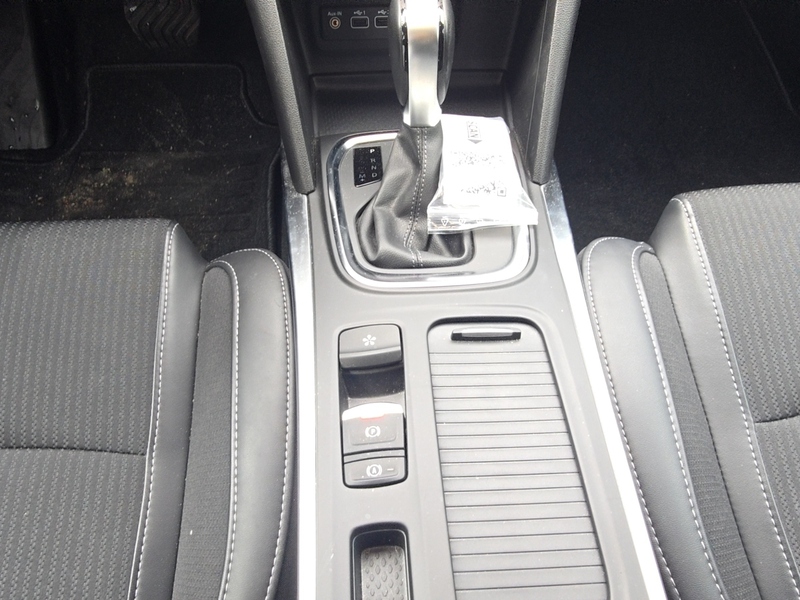 Fahrzeugabbildung Megane IV Techno Automatik*Klima*Carplay Bild 17 von 19