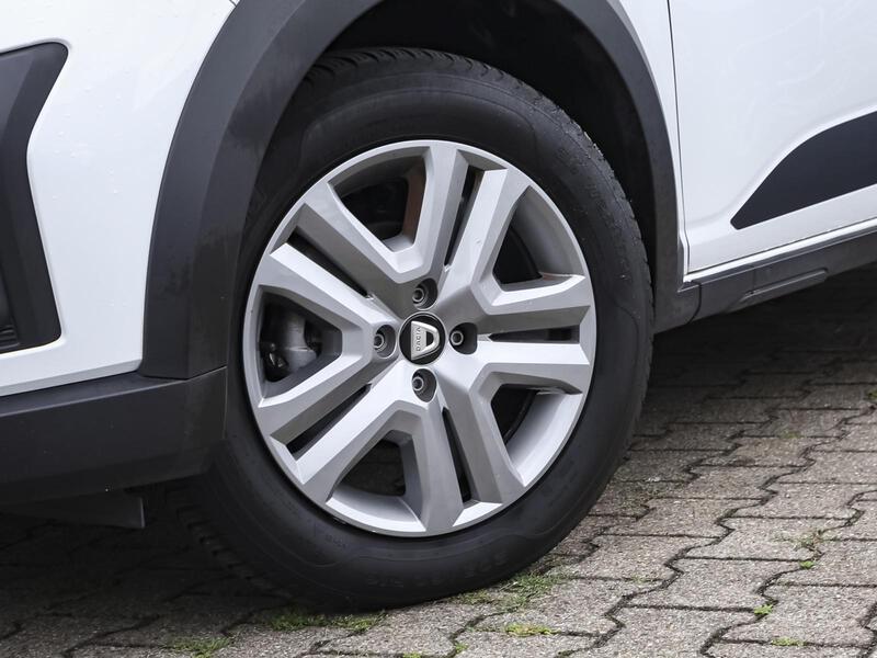Fahrzeugabbildung Sandero USB BT GJR ZV Bild 7 von 15
