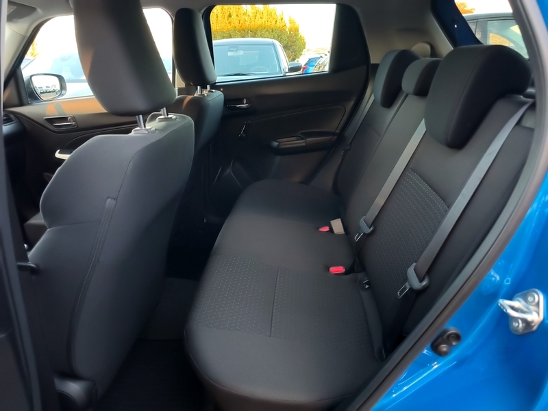 Fahrzeugabbildung Swift 1.2 COMFORT AUTOMATIK *KLIMA*CARPLAY*PDC* Bild 8 von 17