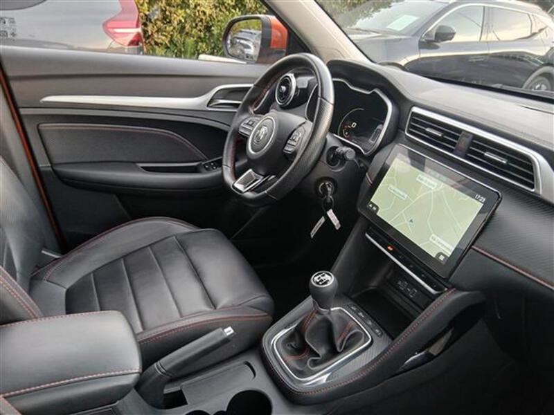 MG ZS