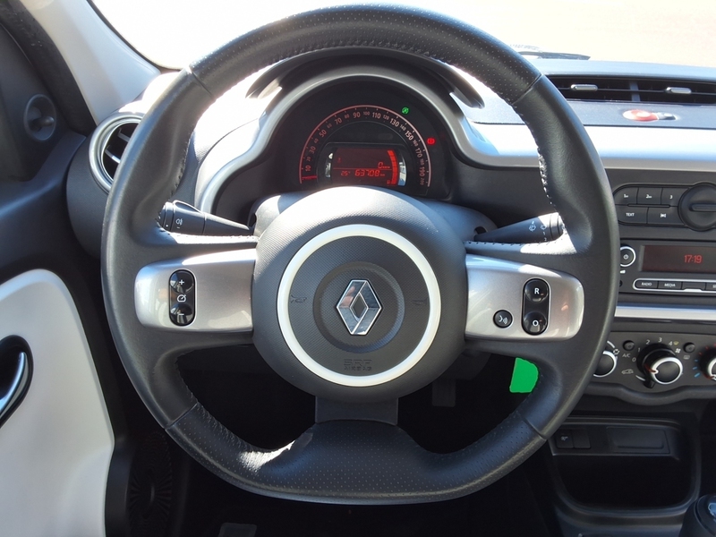 Fahrzeugabbildung Twingo KLIMA/RADIO/ Bild 9 von 16