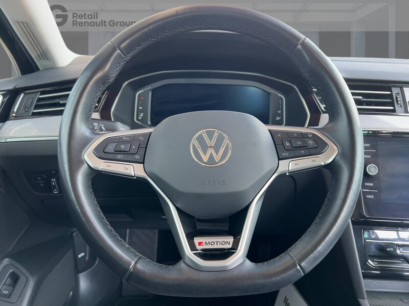 VW Passat Variant