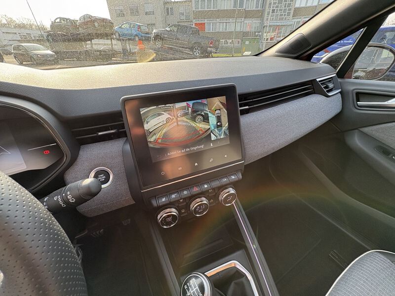 Fahrzeugabbildung Clio V 1.0 TCe 90 Techno Bild 15 von 18
