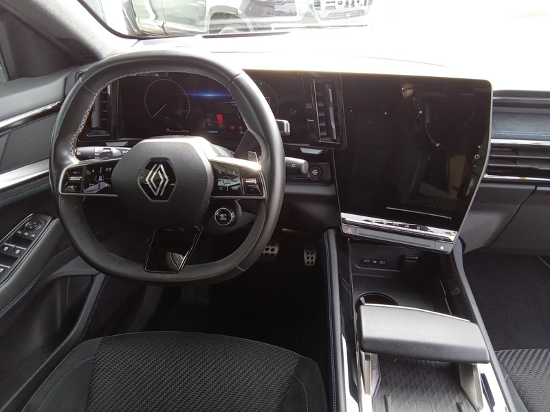 Fahrzeugabbildung Espace Esprit Alpine E-Tech Hybrid Bild 8 von 16