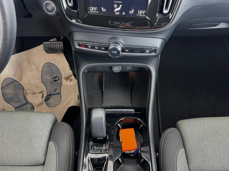 VOLVO XC40 2023 — imagine 41