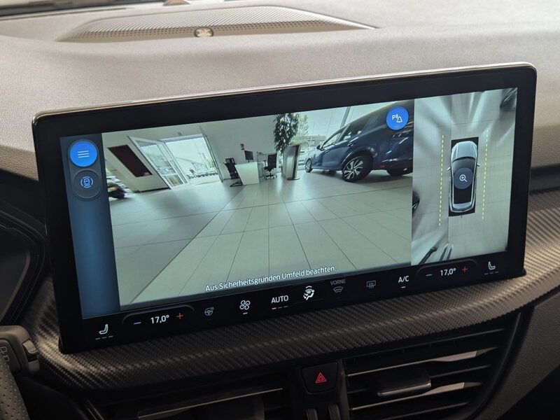 Fahrzeugabbildung Kuga 1.5 EcoBoost ST-Line X 4-Jahre FGS Bild 36 von 47