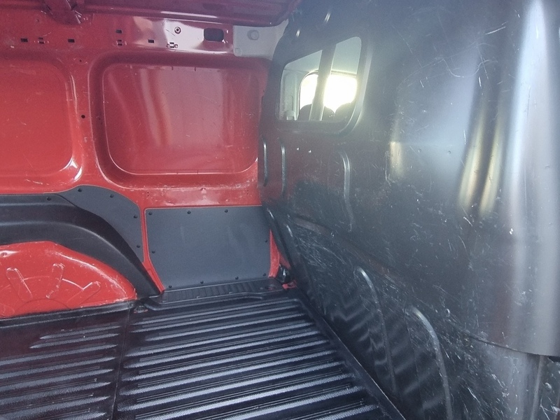 Fahrzeugabbildung Kangoo Rapid Extra Blue dCi 95 Bild 8 von 14