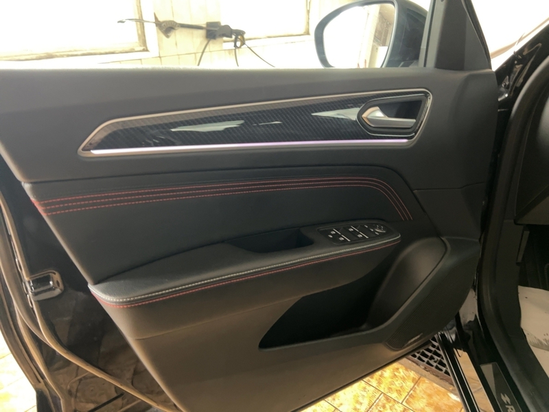 Fahrzeugabbildung Arkana Apple CarPlay Bild 14 von 17