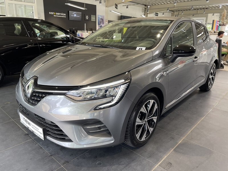 Fahrzeugabbildung Clio EVOLUTION TCe 90 PS X-tronic Bild 1 von 49