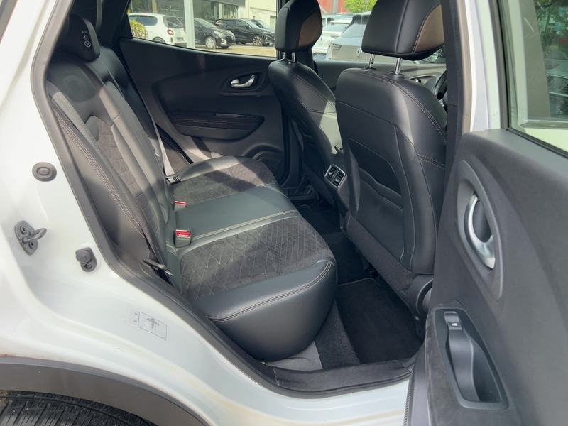 Fahrzeugabbildung Kadjar  1.3 TCe 160 Black Edition GPF Bild 9 von 15