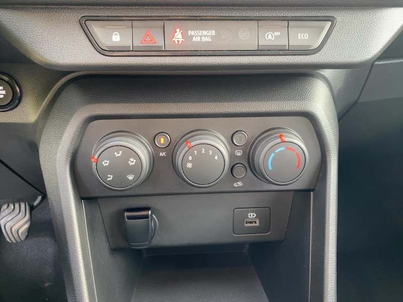 Fahrzeugabbildung Sandero Stepway Comfort TCe 90 Bild 19 von 20