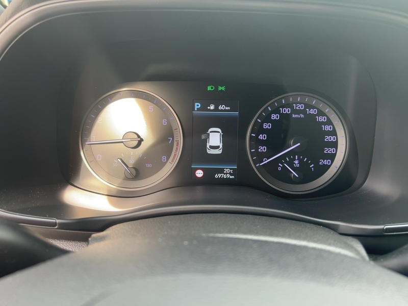 Fahrzeugabbildung TUCSON 1.6 Premium 4WD *AHK,PDC,SHZ* Bild 9 von 15