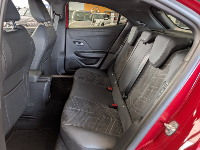 Fahrzeugabbildung Mokka 1.2 Turbo Ultimate Automatik Bild 10 von 33